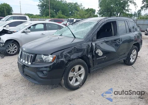 2017 Jeep Compass Sport 4X4 z USA, uszkodzony, nr VIN 1C4NJDBB2HD167652